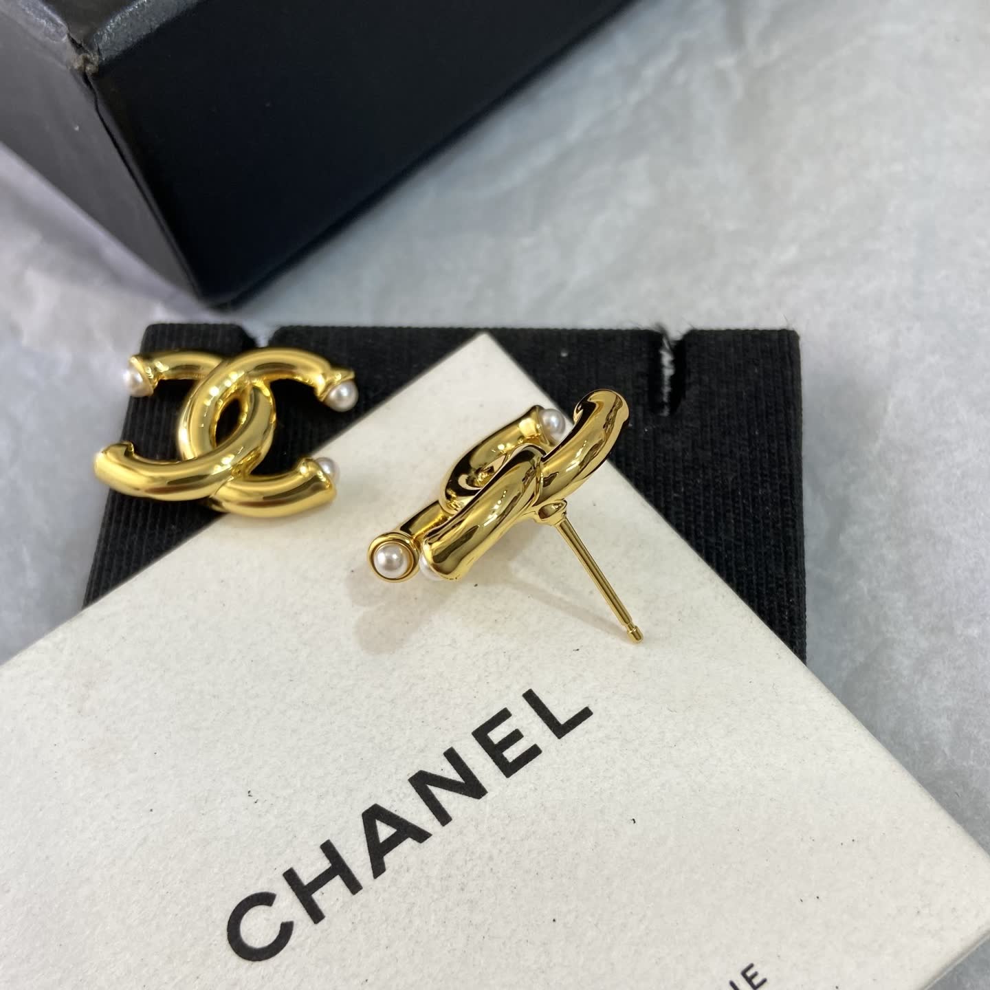 Chanel CC Logo Pearl Stud Earrings