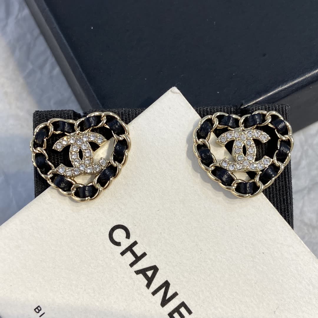 Chanel CC Heart Earrings Chanel CC Heart Earrings