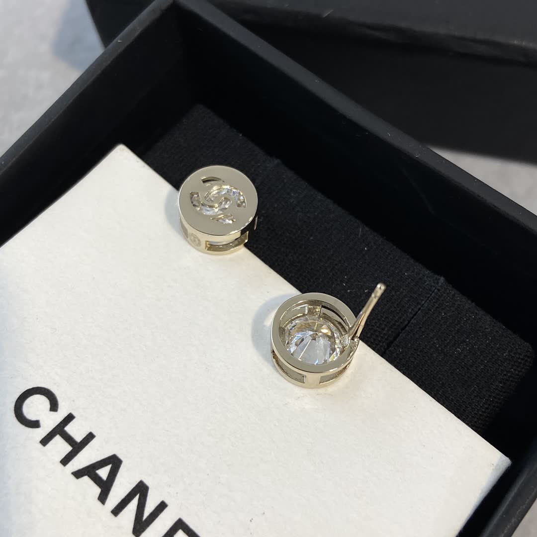 Chanel CC Logo Stud Earrings Chanel CC Logo Stud Earrings