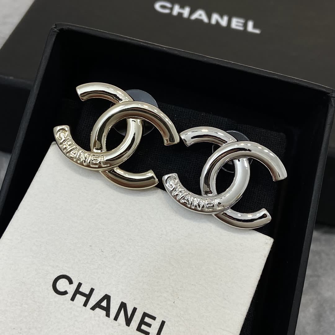 Chanel CC Logo Earrings Chanel CC Logo Earrings