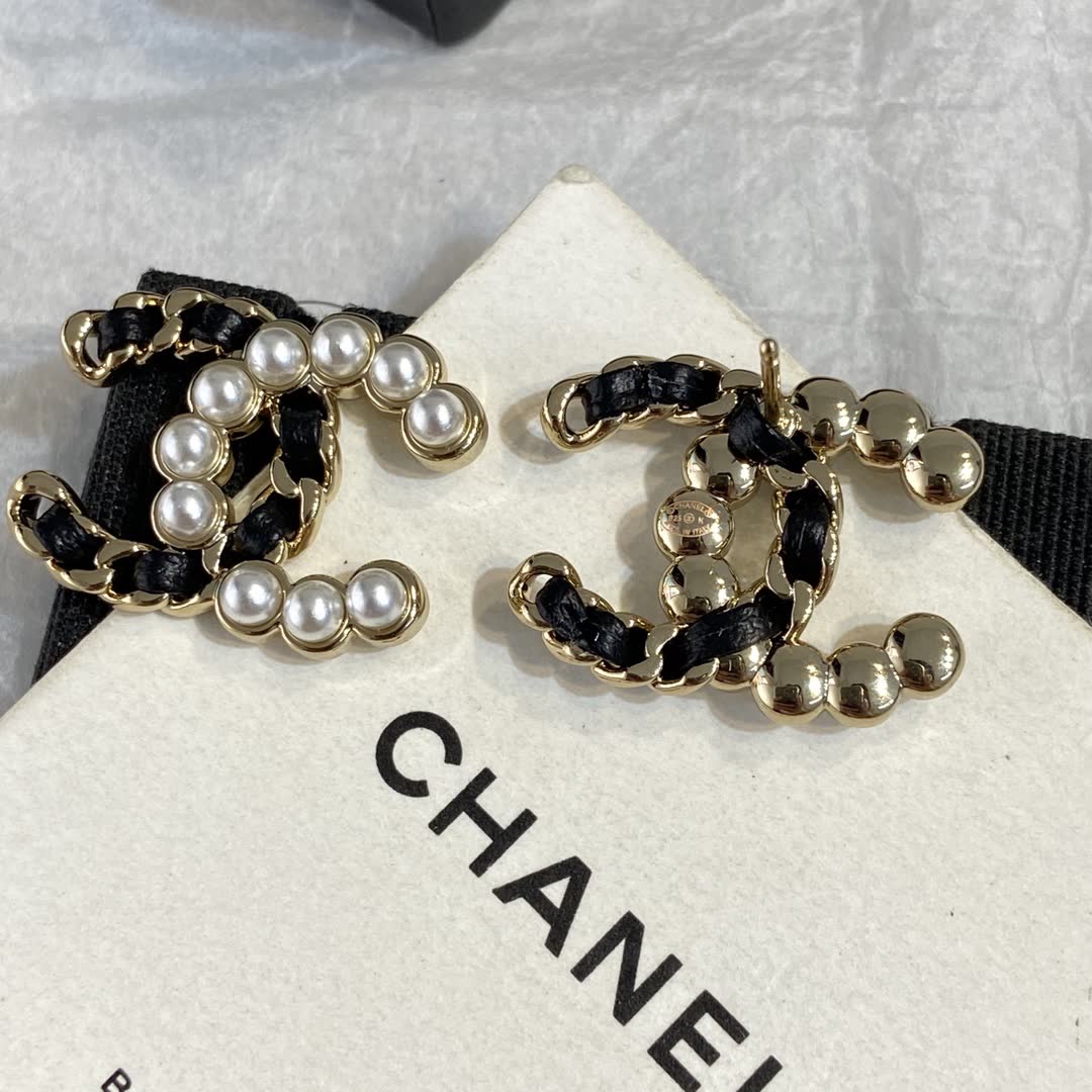 Chanel CC Logo Pearl Earrings