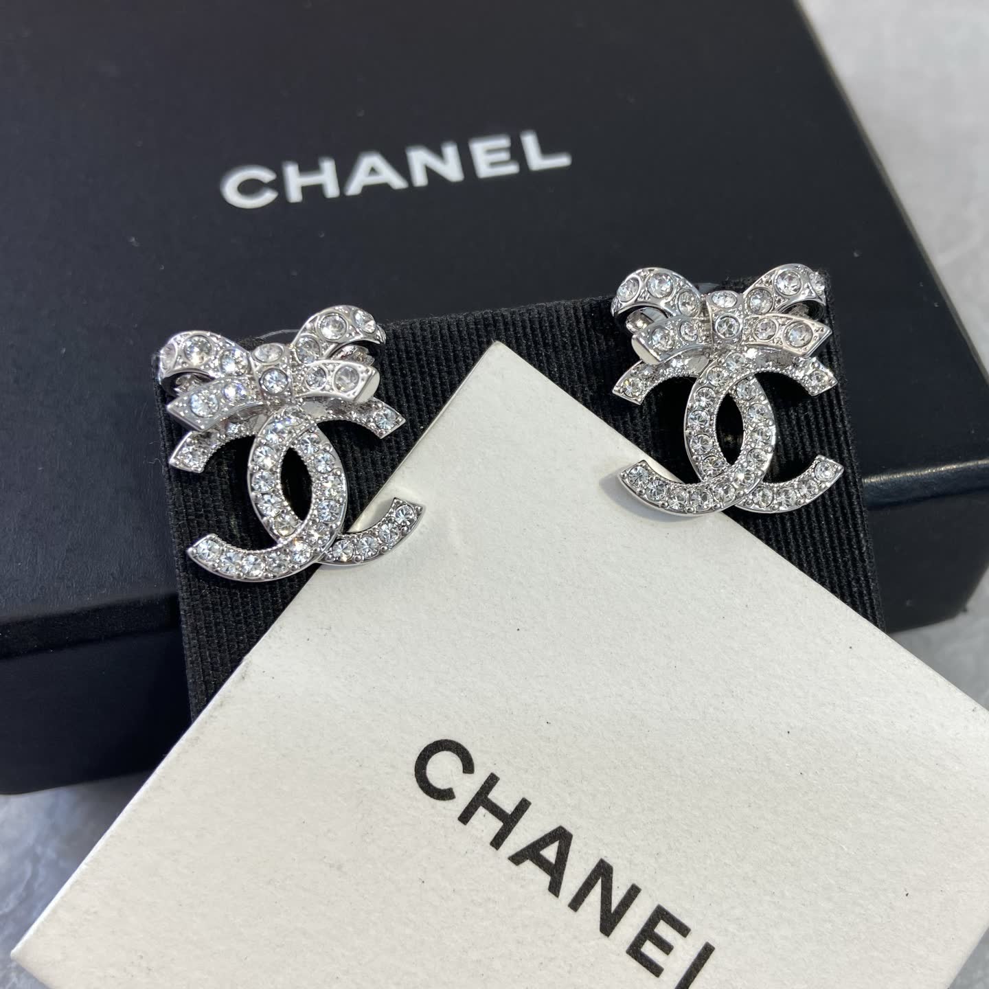 Chanel CC Bow Stud Earrings Chanel CC Bow Stud Earrings