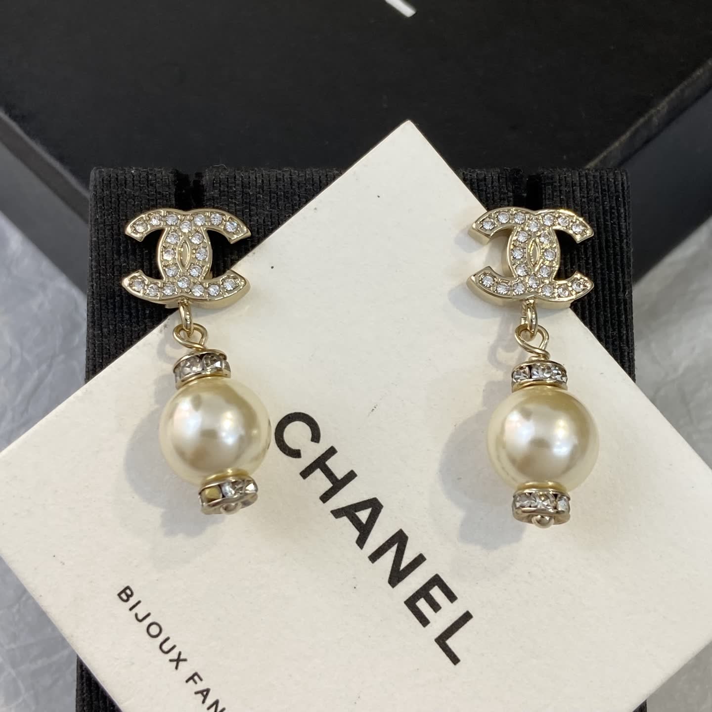 Chanel CC Pearl Earrings Chanel CC Pearl Earrings