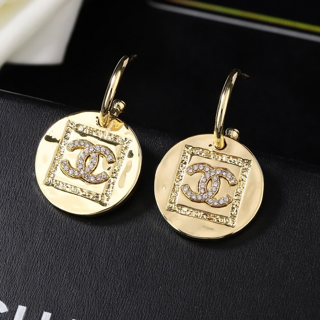 Chanel CC Logo Gold Tone Earrings Chanel CC Logo Gold Tone Earrings