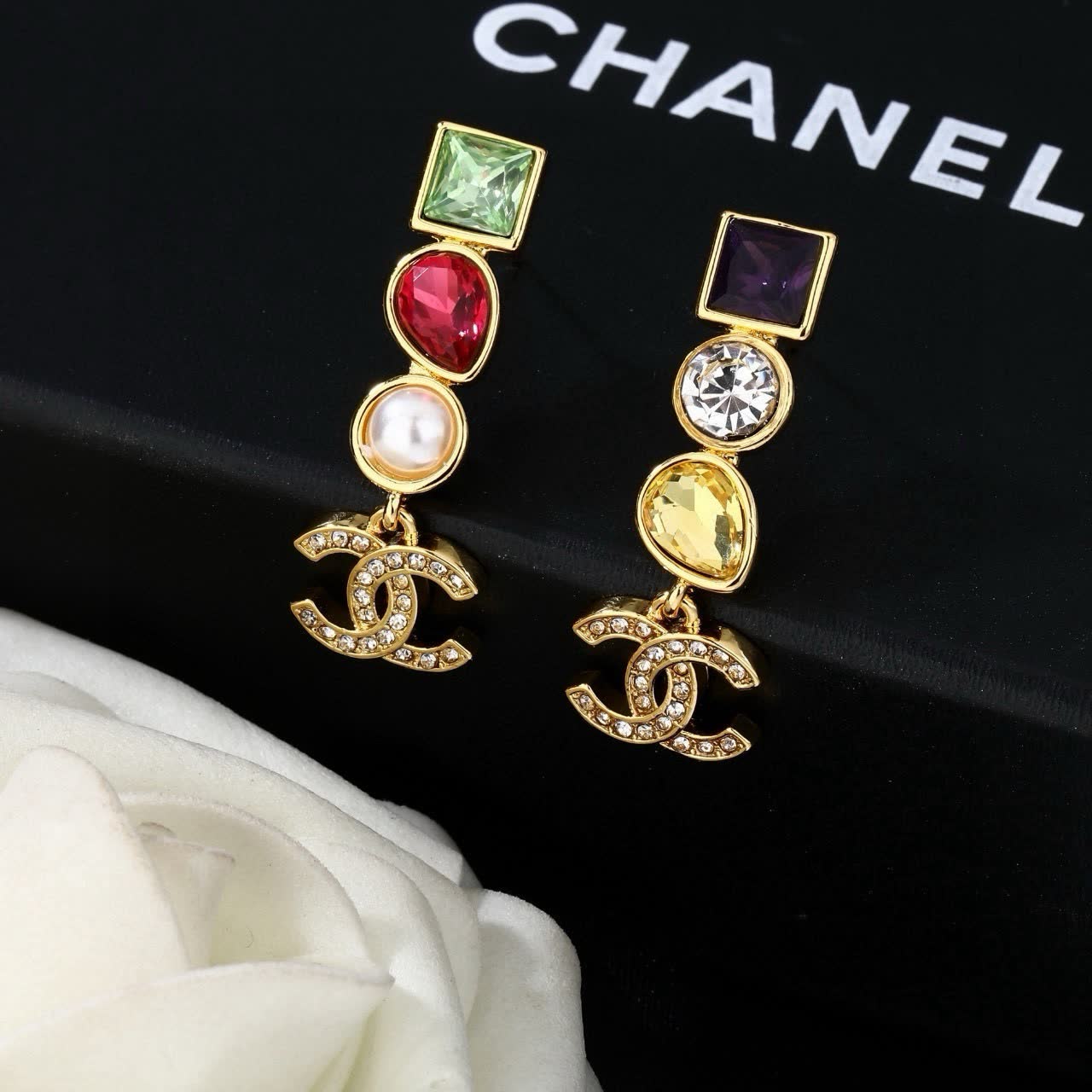 Chanel 2025/26 Spring Holiday Series Earrings