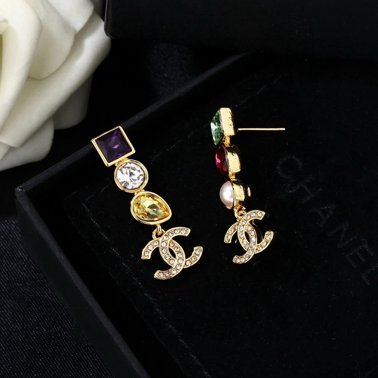 Chanel 2025/26 Spring Holiday Series Earrings