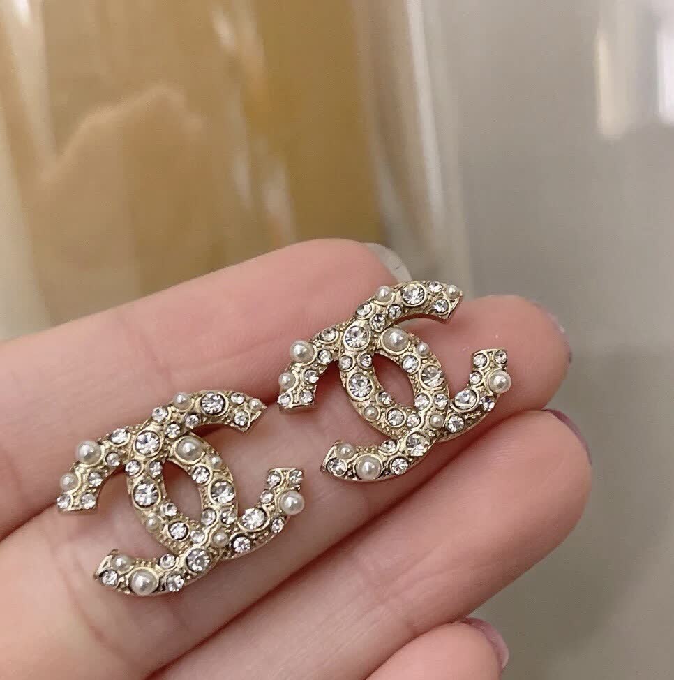 Chanel CC Logo Earrings Chanel CC Logo Earrings