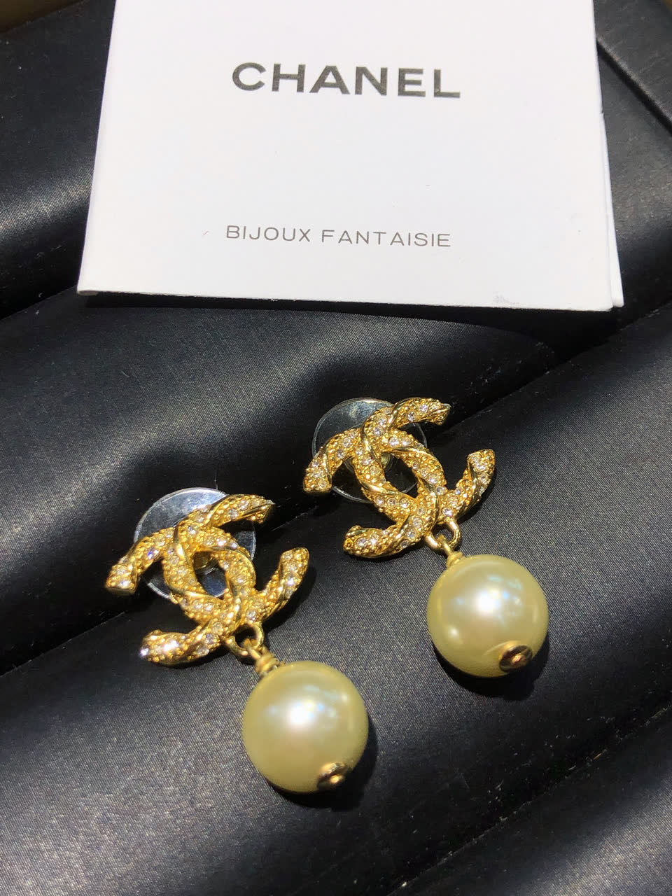 Chanel CC Logo Pearl Drop Earrings