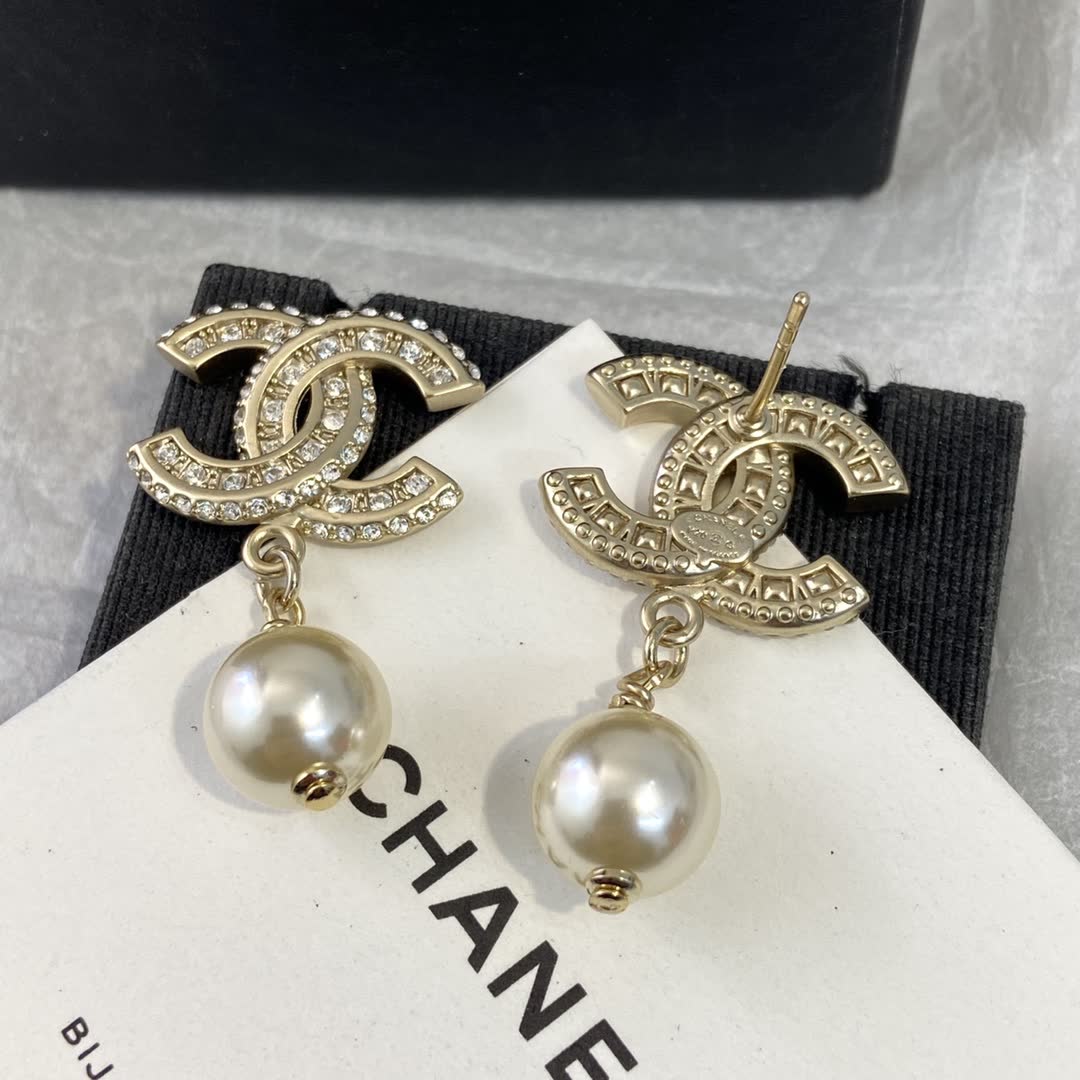 Chanel CC Logo Pearl Drop Earrings