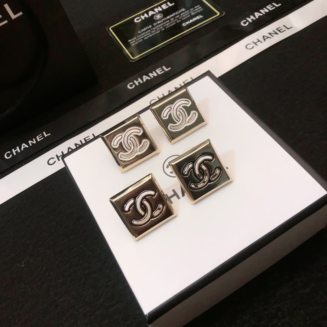 Chanel CC Logo Square Stud Earrings Chanel CC Logo Square Stud Earrings