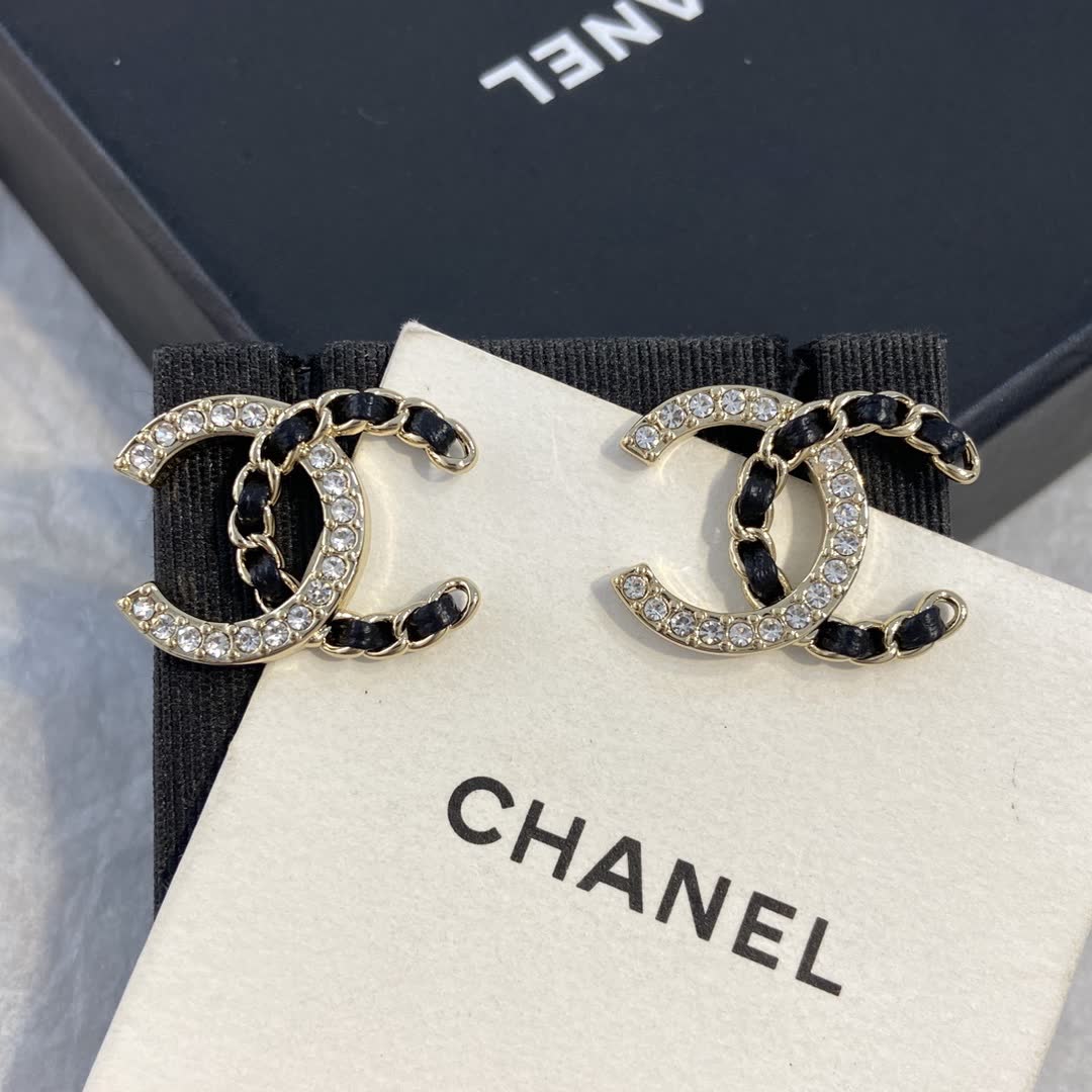 Chanel CC Logo Earrings Chanel CC Logo Earrings