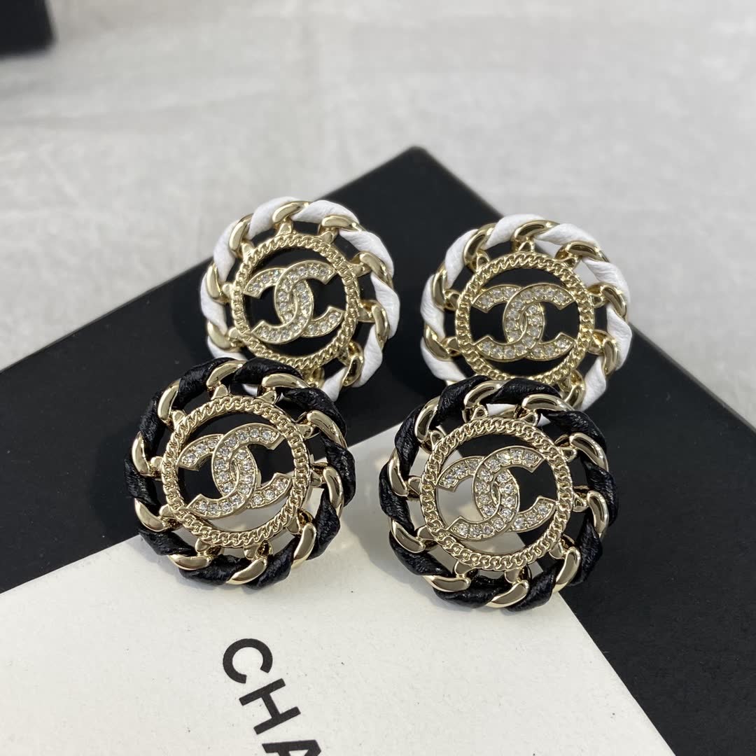 Chanel CC Logo Earrings Chanel CC Logo Earrings