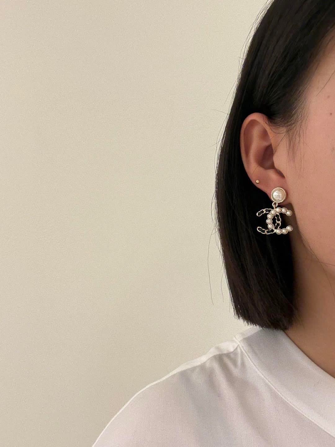 Chanel CC Logo Pearl Earrings