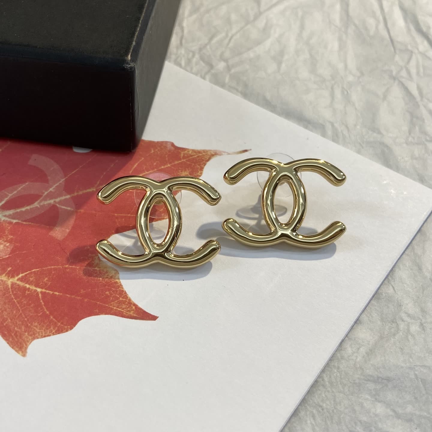 Chanel CC Logo Gold Tone Stud Earrings Chanel CC Logo Gold Tone Stud Earrings
