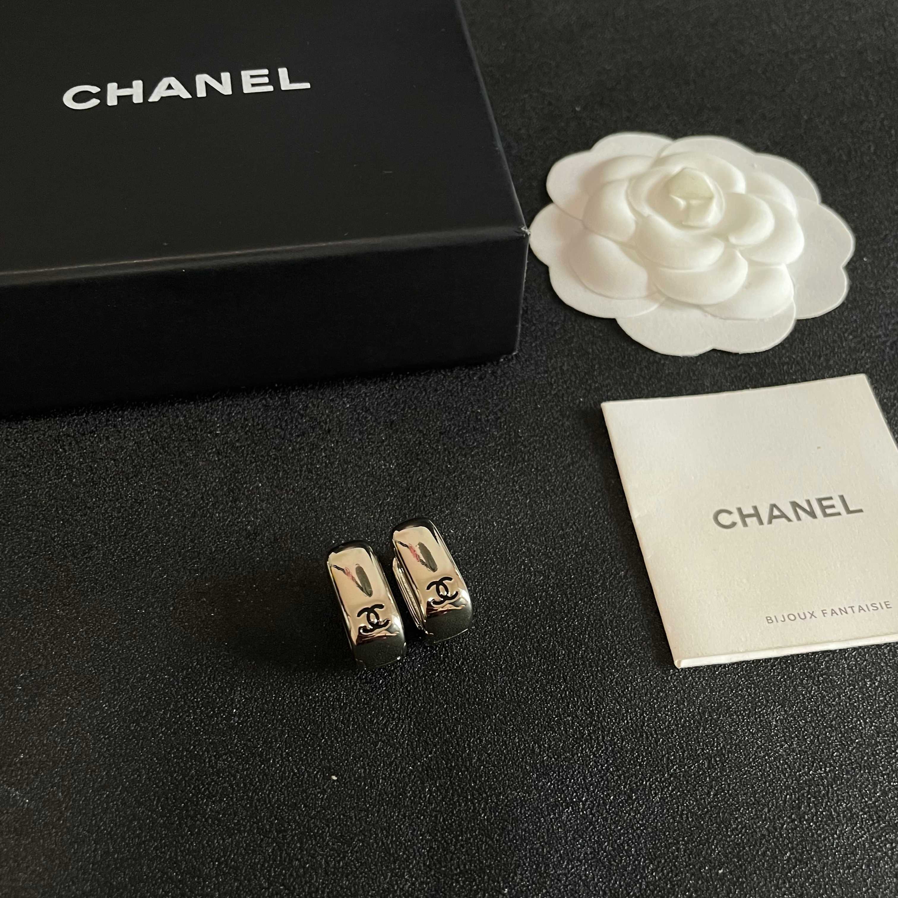 Chanel CC Logo Gold Tone Earrings