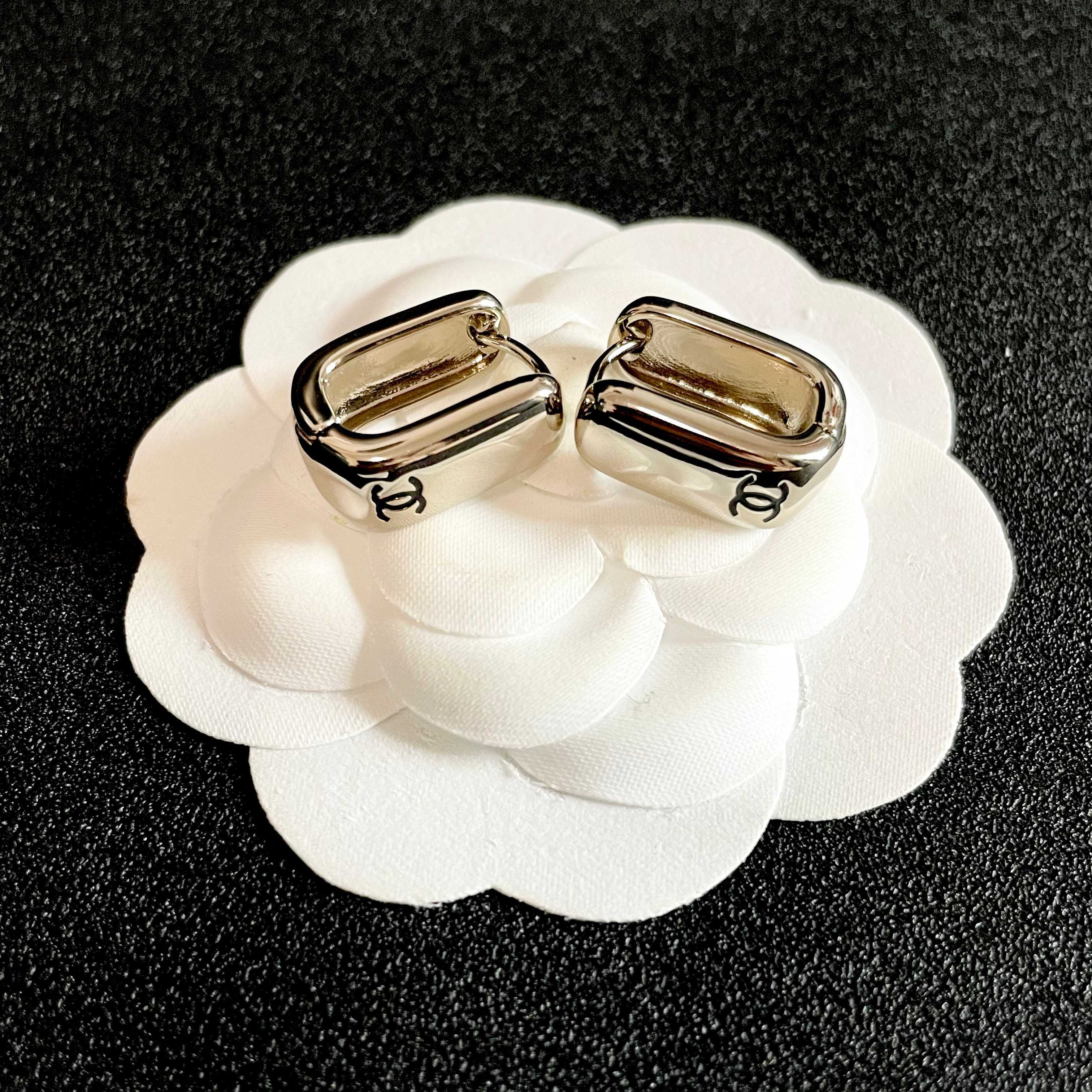 Chanel CC Logo Gold Tone Earrings
