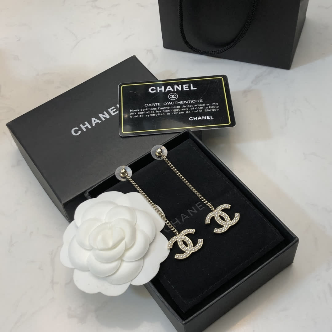 Chanel CC Logo Pearl Earrings
