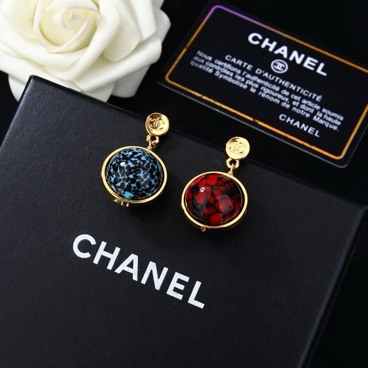 Chanel 2026 Spring/Summer Metal and Synthetic Pearl Drop Earrings