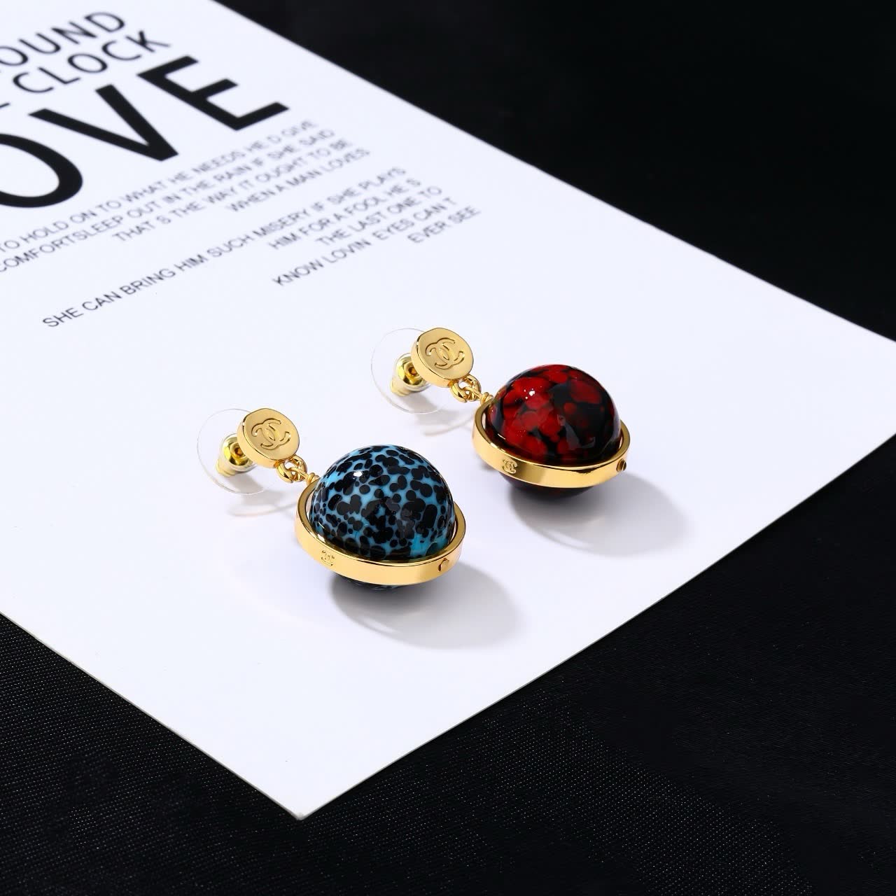Chanel 2026 Spring/Summer Metal and Synthetic Pearl Drop Earrings