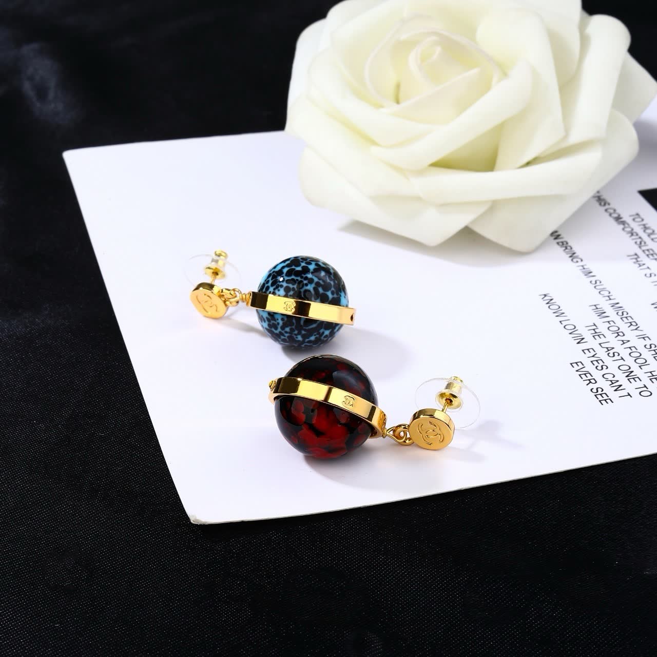Chanel 2026 Spring/Summer Metal and Synthetic Pearl Drop Earrings