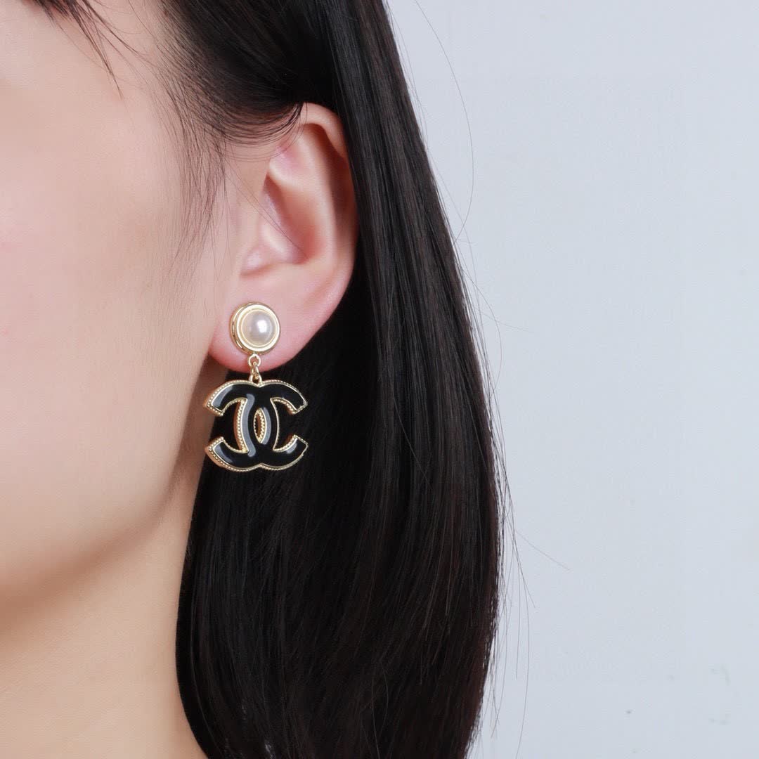 Chanel CC Logo Pearl Stud Earrings