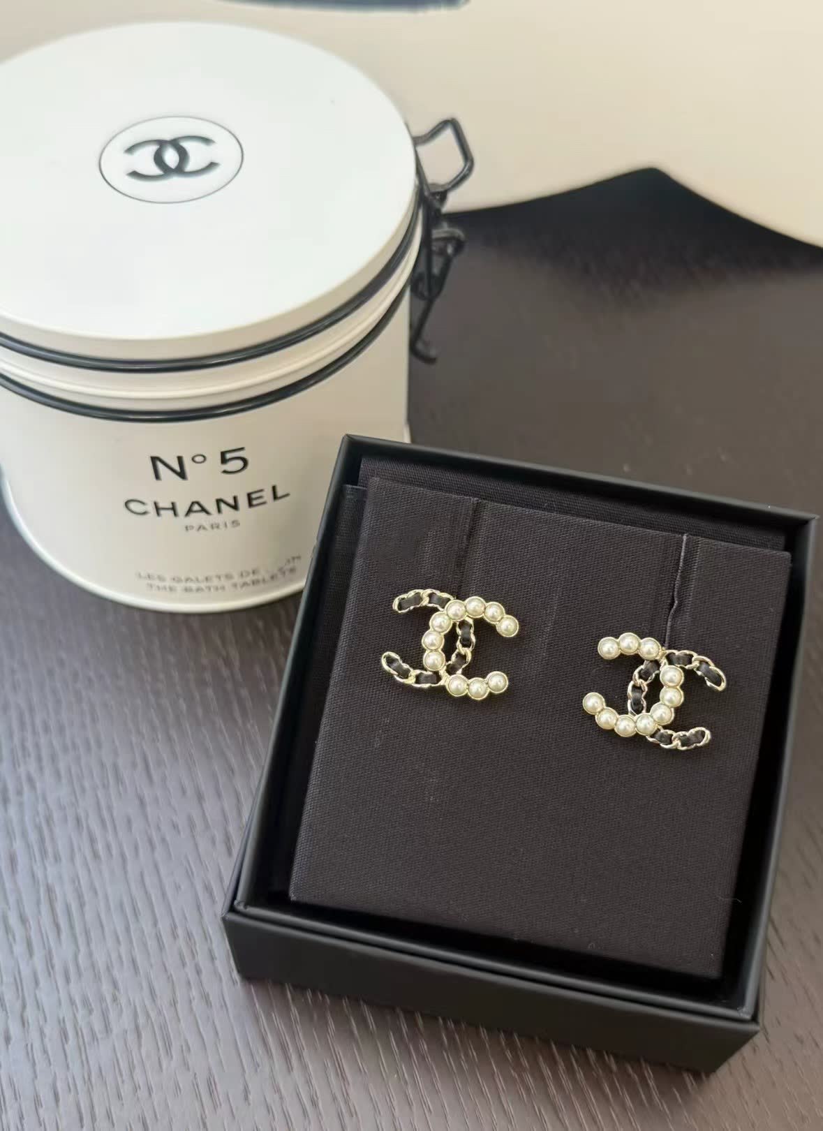 Chanel CC Logo Pearl Stud Earrings