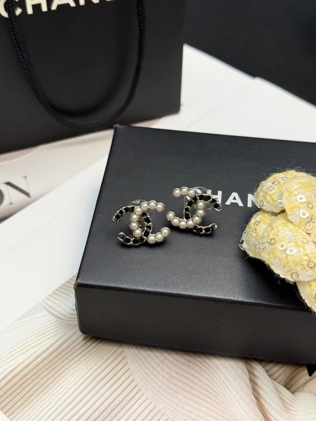 Chanel CC Logo Pearl Stud Earrings