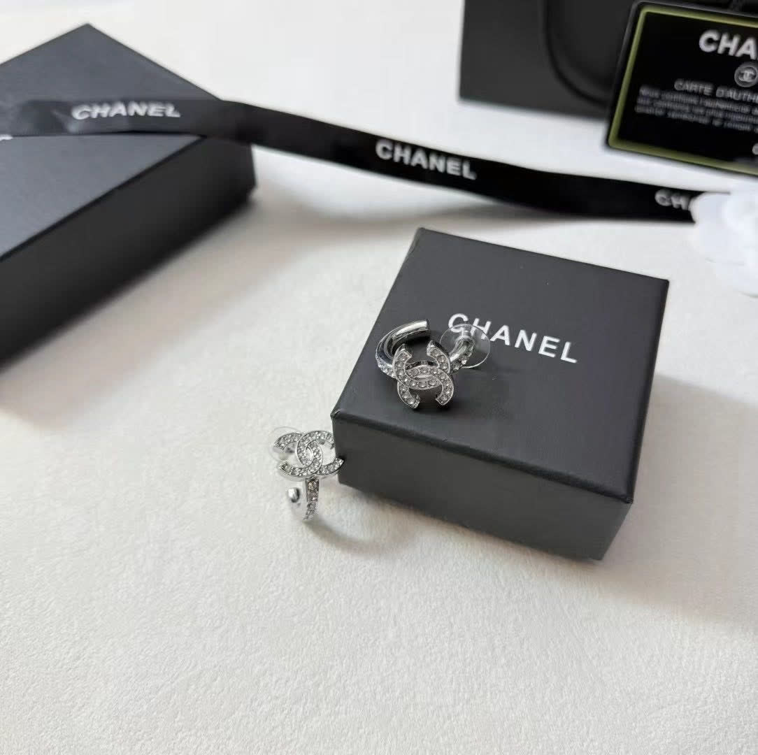 Chanel Silver Tone Crystal Stud Earring