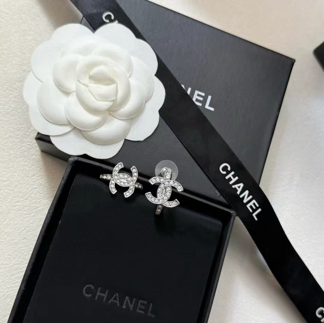 Chanel Silver Tone Crystal Stud Earring