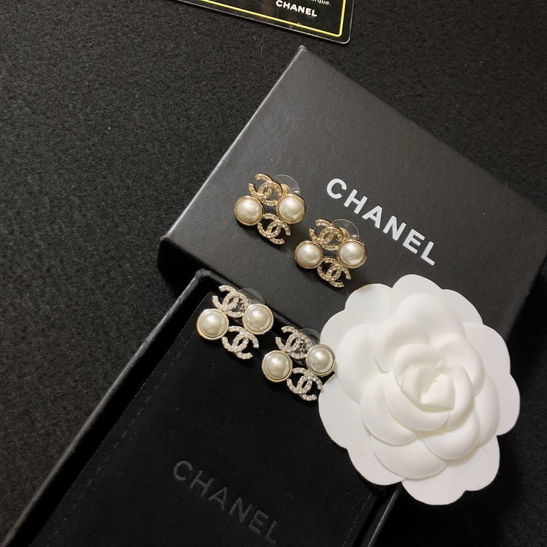 Chanel 2025 Spring/Summer Earrings