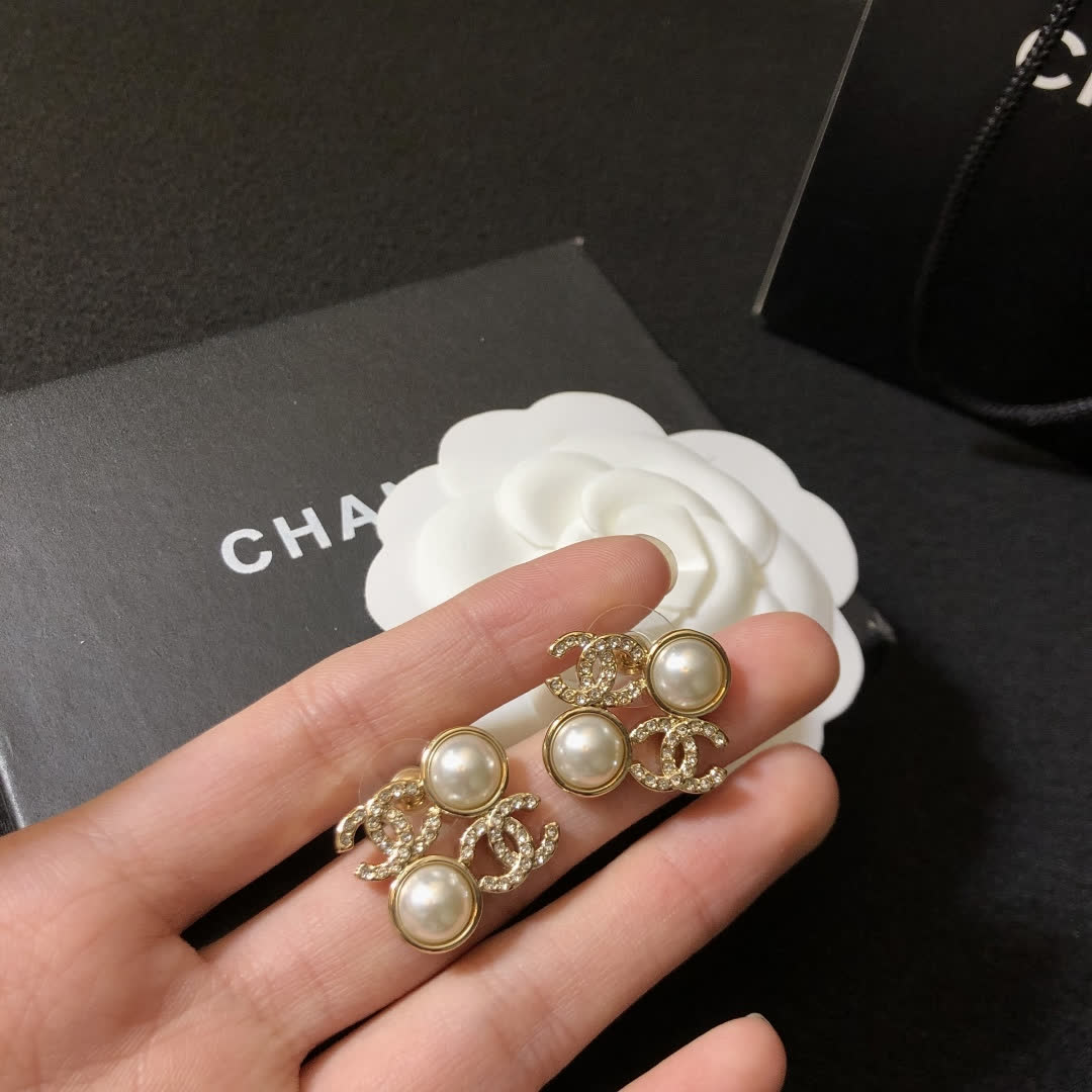 Chanel 2025 Spring/Summer Earrings