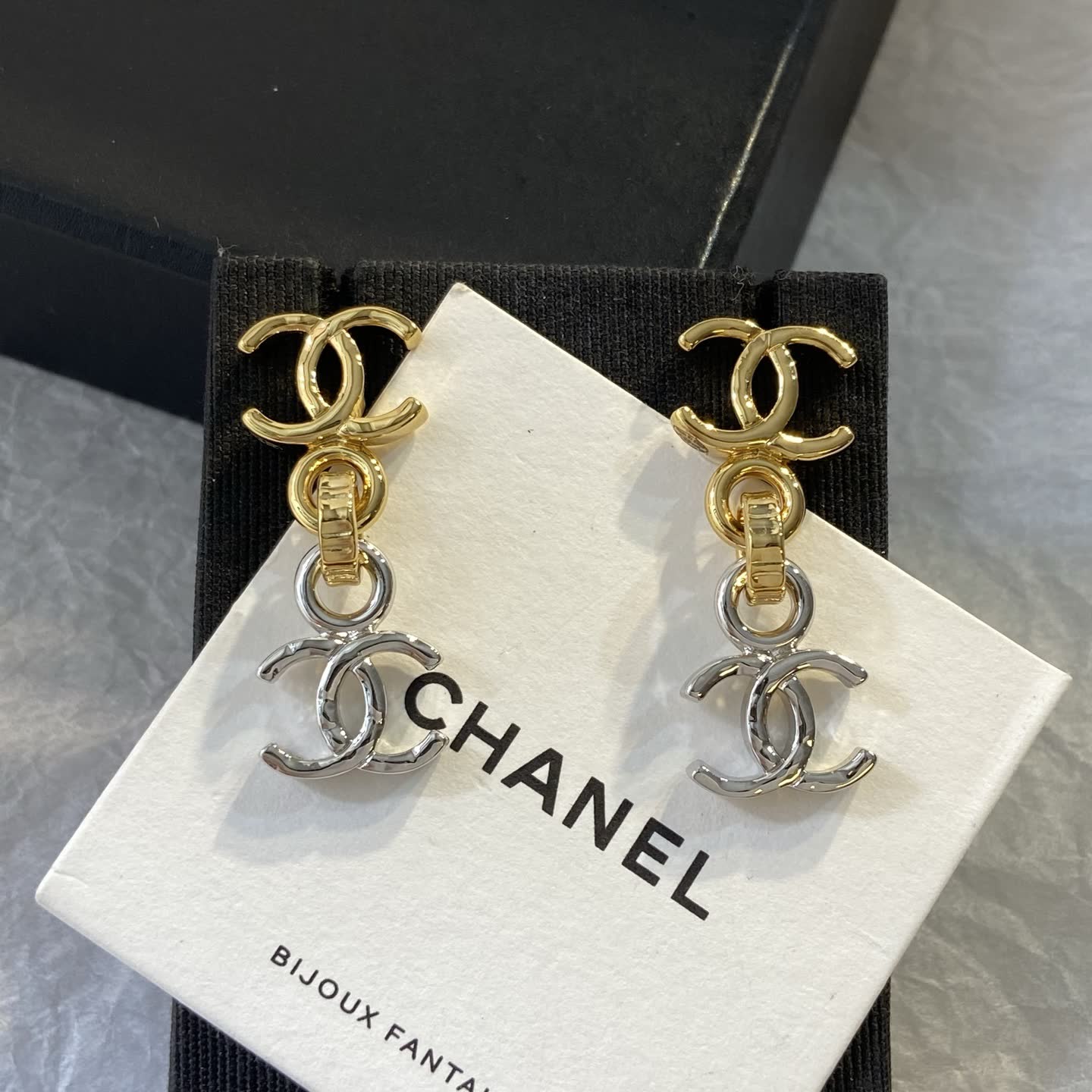 Chanel CC Logo Drop Earrings Chanel CC Logo Drop Earrings