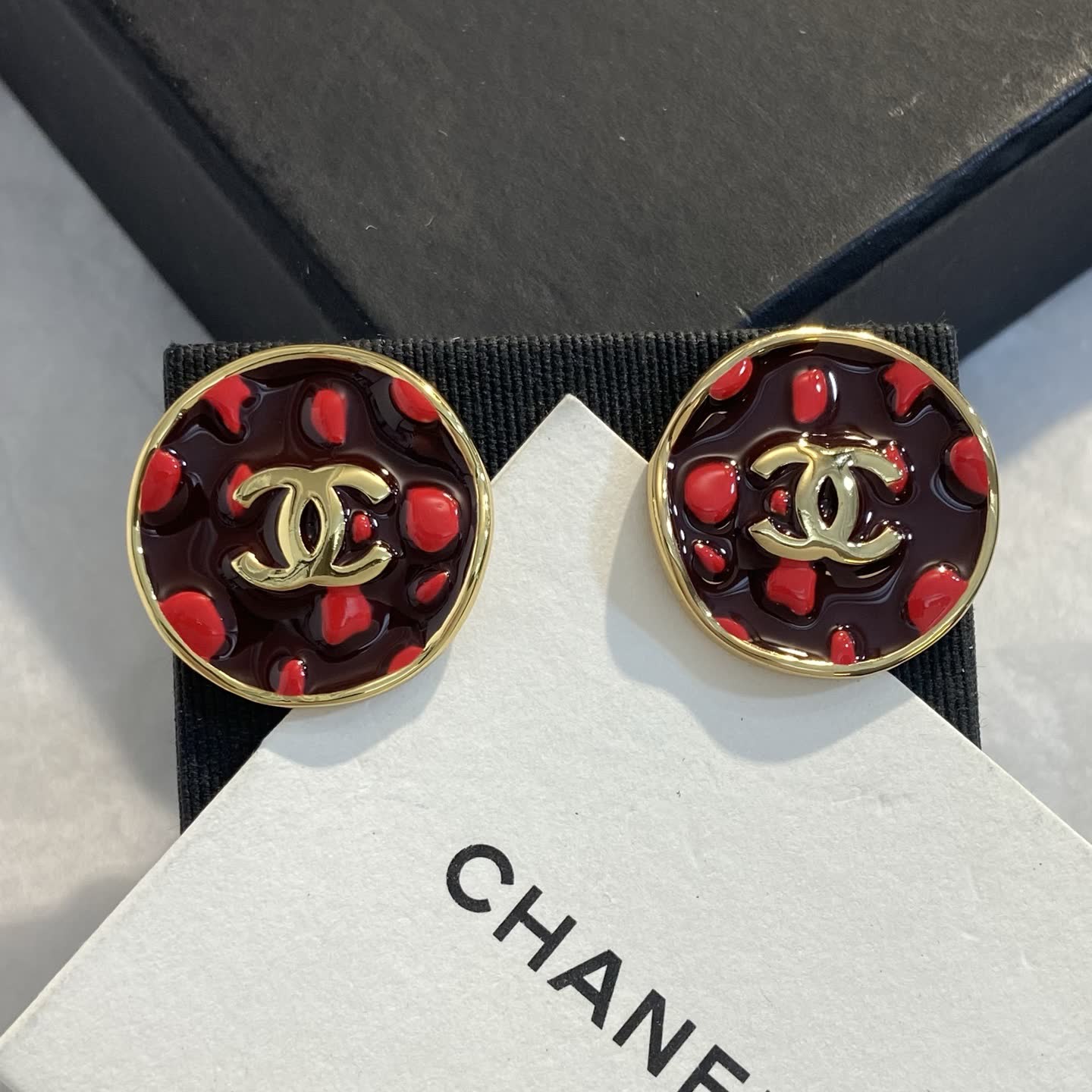 Chanel Red Enamel CC Logo Earrings Chanel Red Enamel CC Logo Earrings