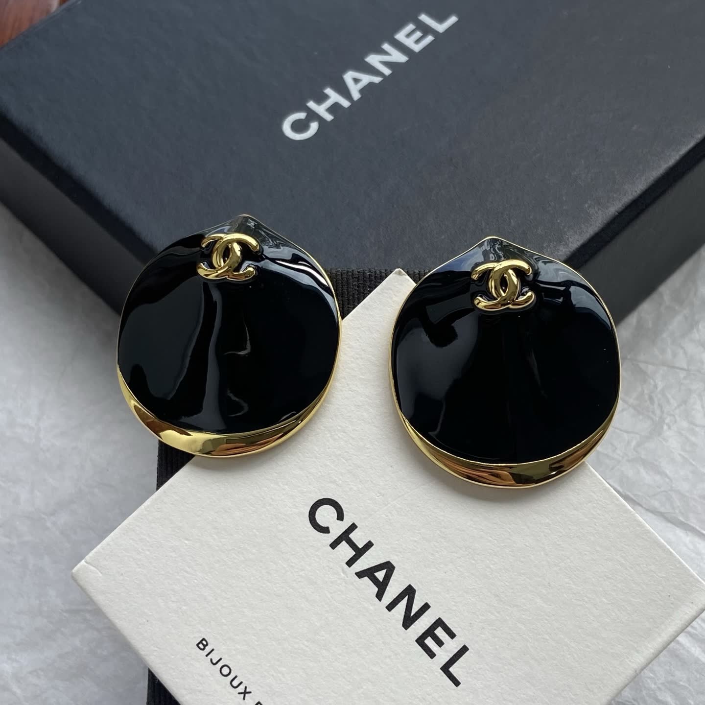 Chanel Black Enamel CC Logo Earrings Chanel Black Enamel CC Logo Earrings