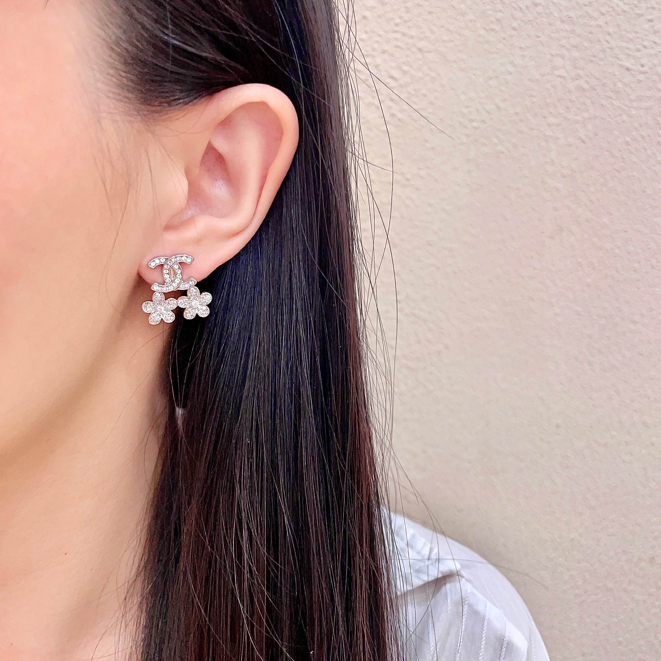 Chanel CC Logo & Flower Stud Earrings