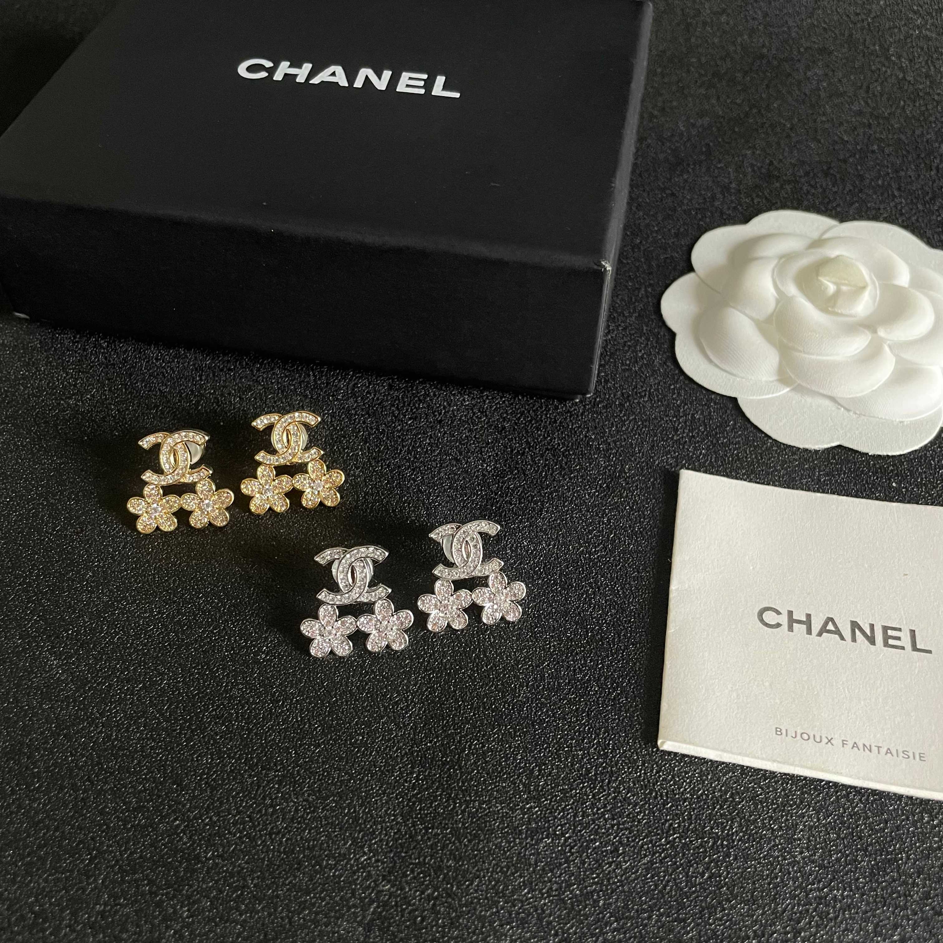 Chanel CC Logo & Flower Stud Earrings