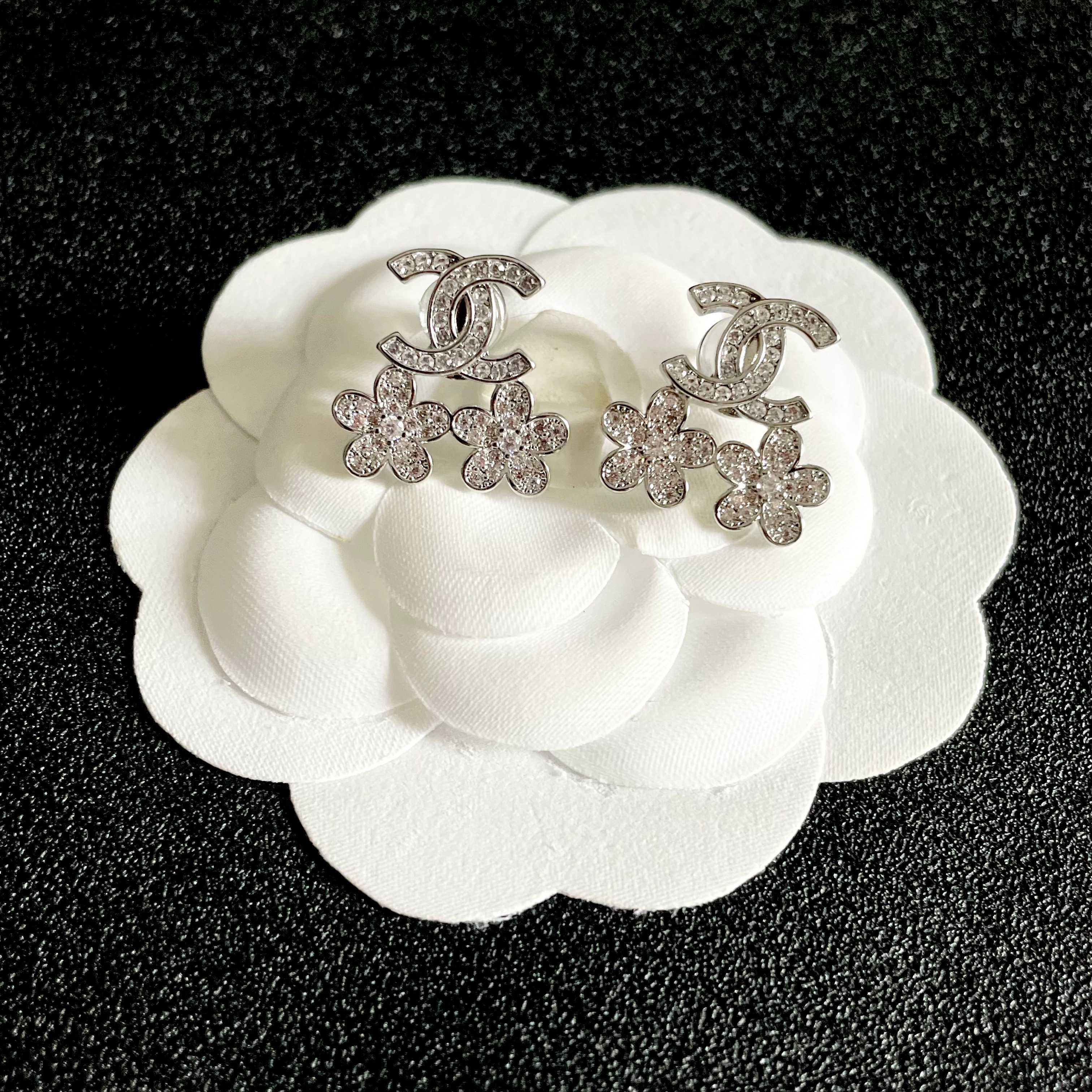 Chanel CC Logo & Flower Stud Earrings