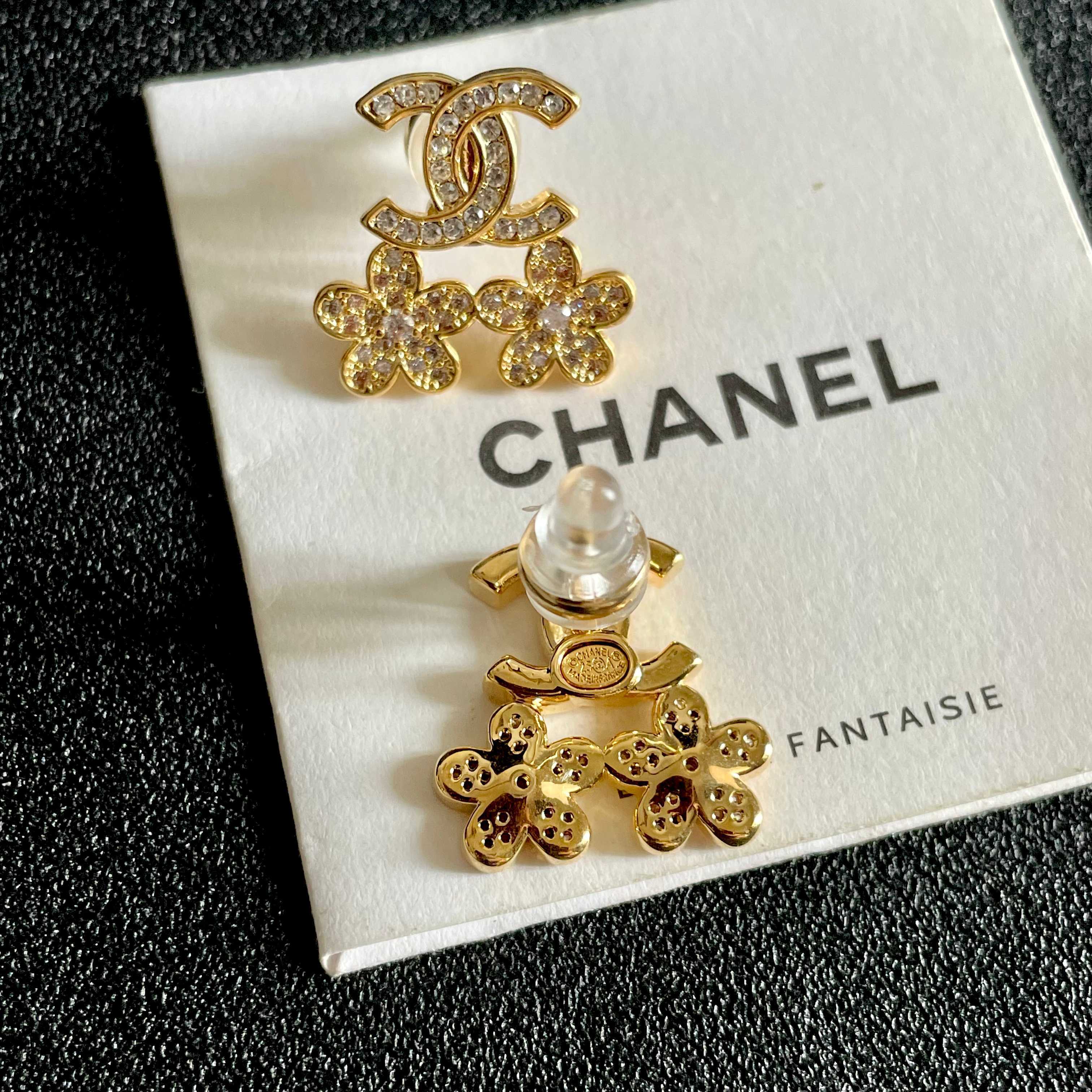 Chanel CC Logo & Flower Stud Earrings