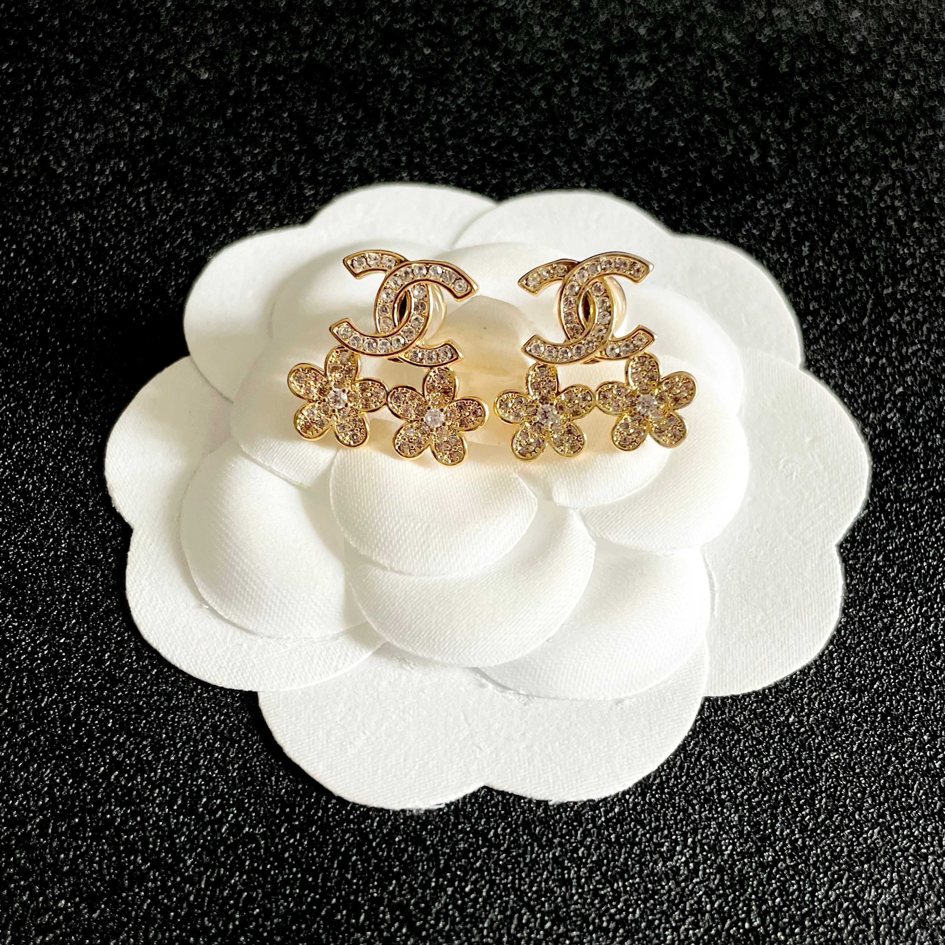Chanel CC Logo & Flower Stud Earrings
