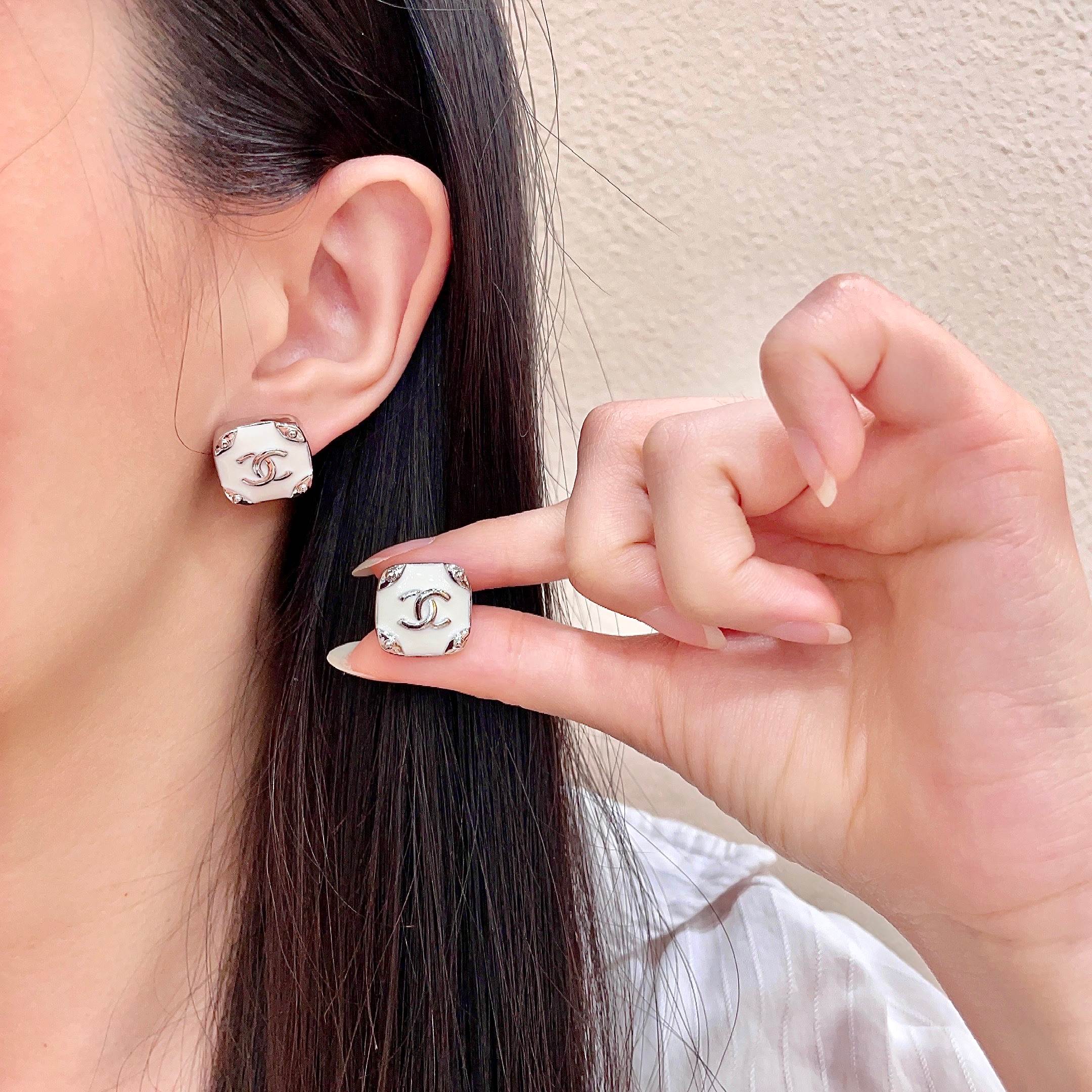 Chanel CC Logo Stud Earrings Chanel CC Logo Stud Earrings