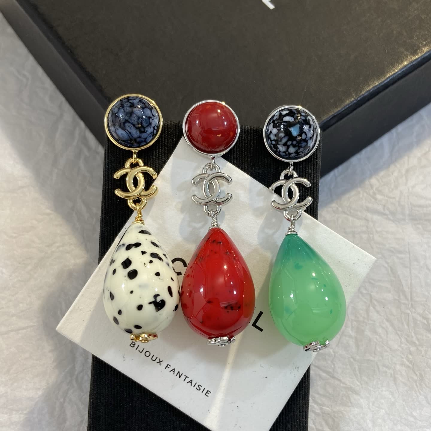 Chanel Bijoux Fantaisie Earrings Chanel Bijoux Fantaisie Earrings