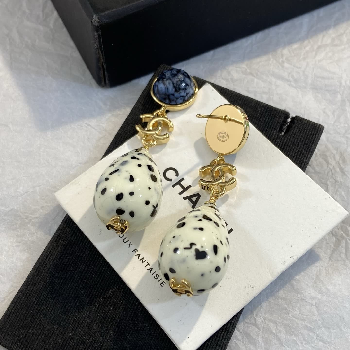Chanel Bijoux Fantaisie Earrings