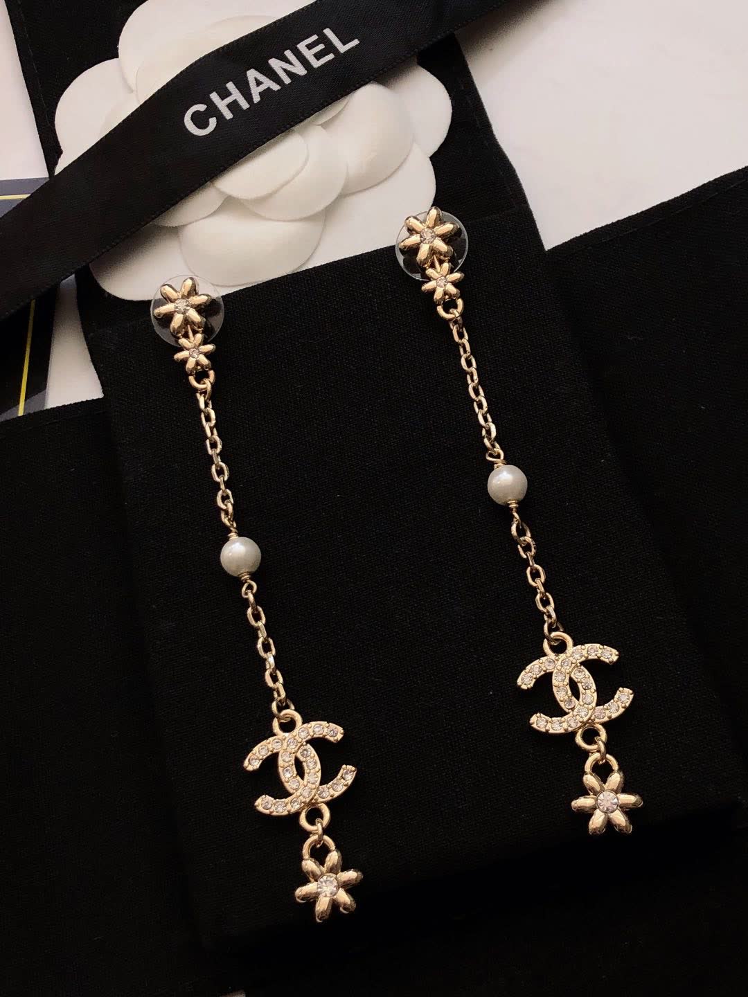 Chanel CC Logo Pearl Earrings
