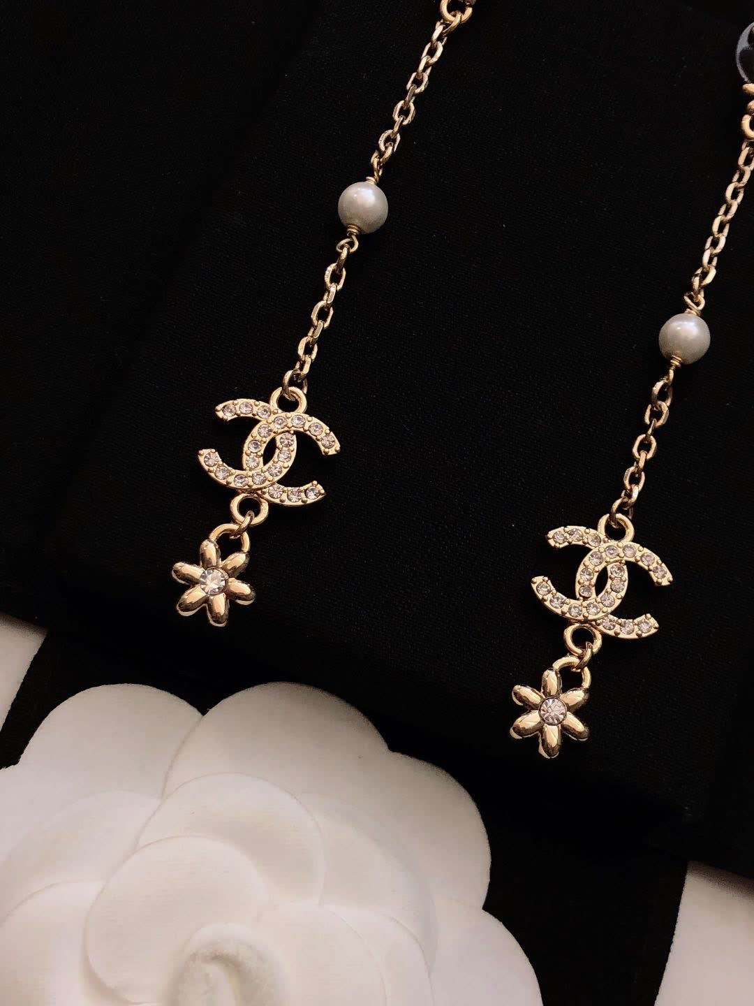 Chanel CC Logo Pearl Earrings
