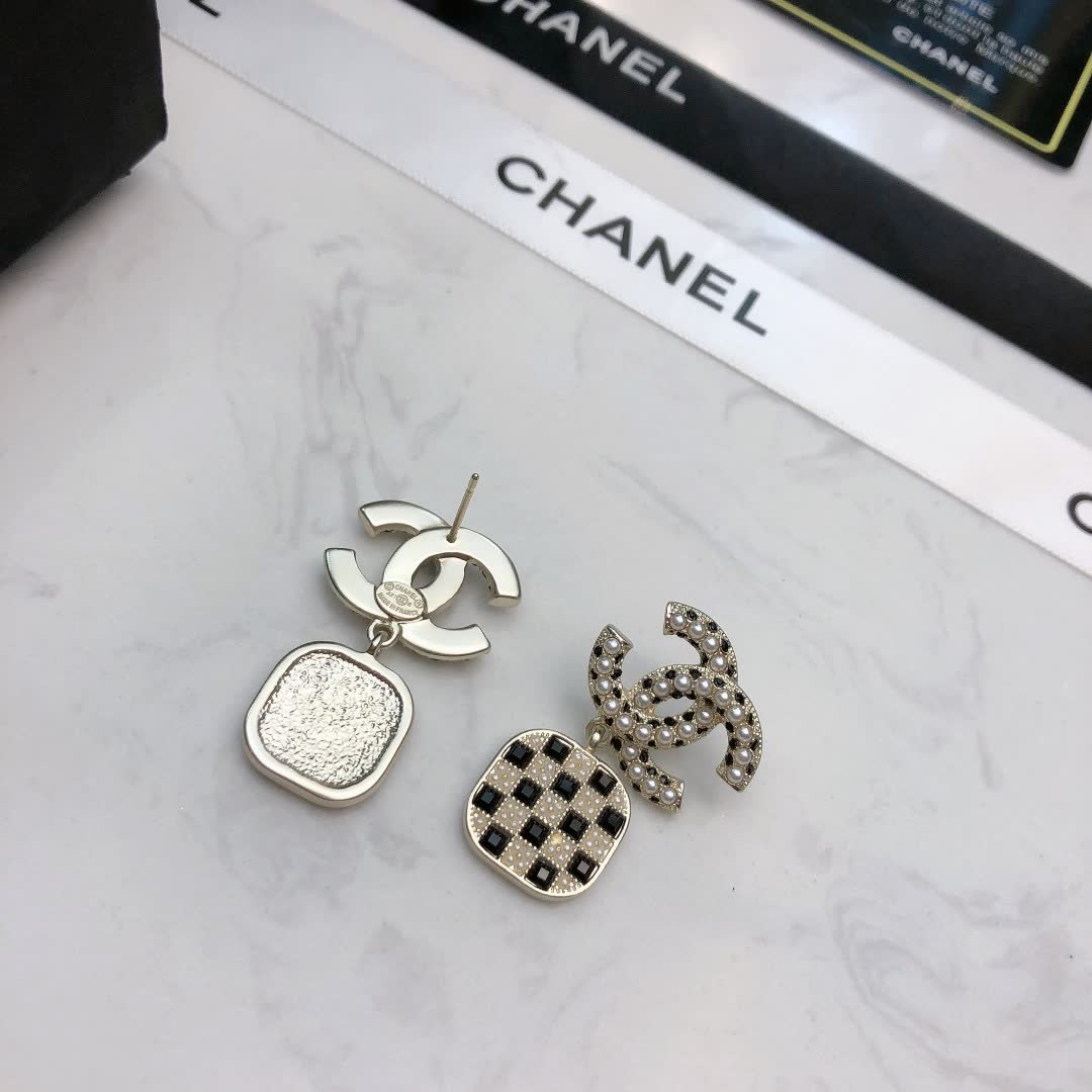 Chanel CC Logo Earrings with Checkered Pattern