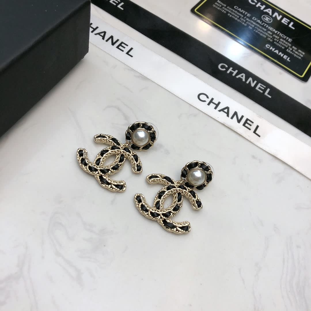 Chanel CC Logo Pearl Earrings