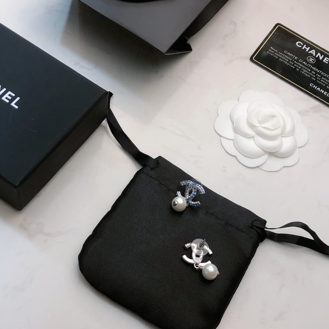 Chanel CC Logo Pearl Drop Earrings