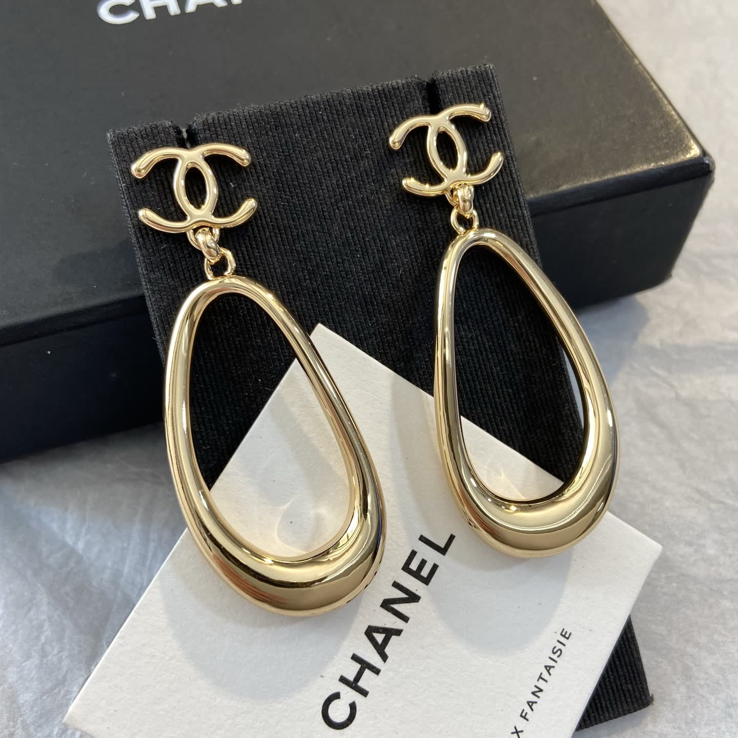 Chanel CC Logo Teardrop Earrings Chanel CC Logo Teardrop Earrings