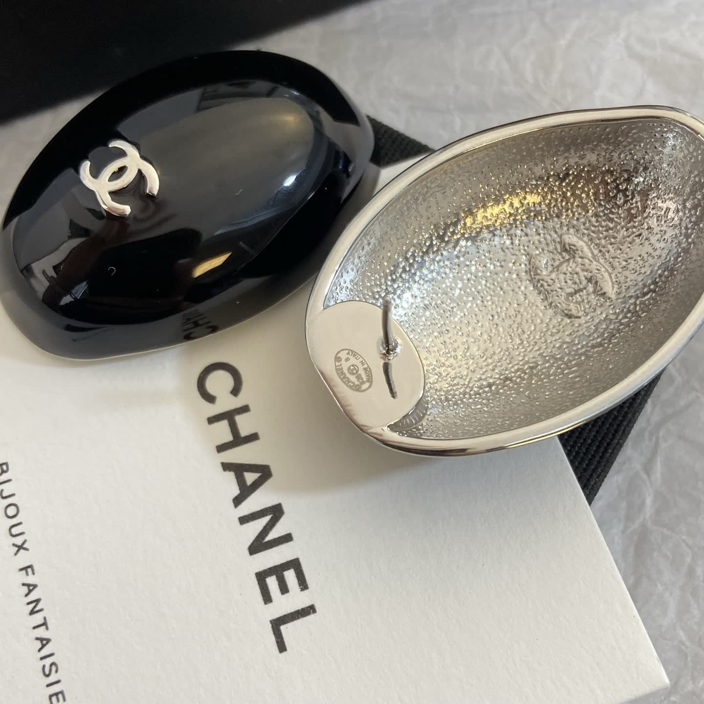 Chanel Bijoux Fantaisie Earrings