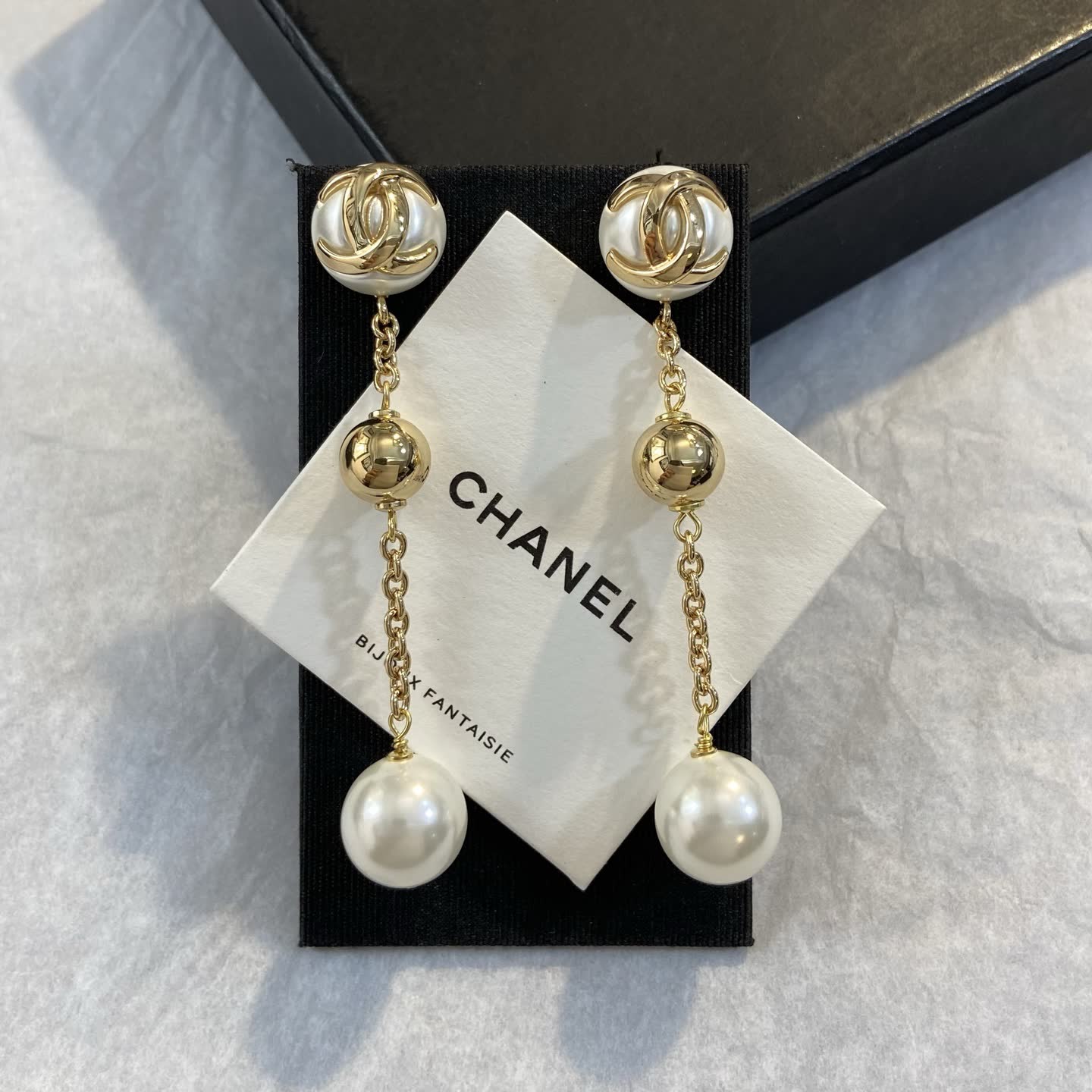 Chanel Bijoux Fantaisie Pearl Earrings